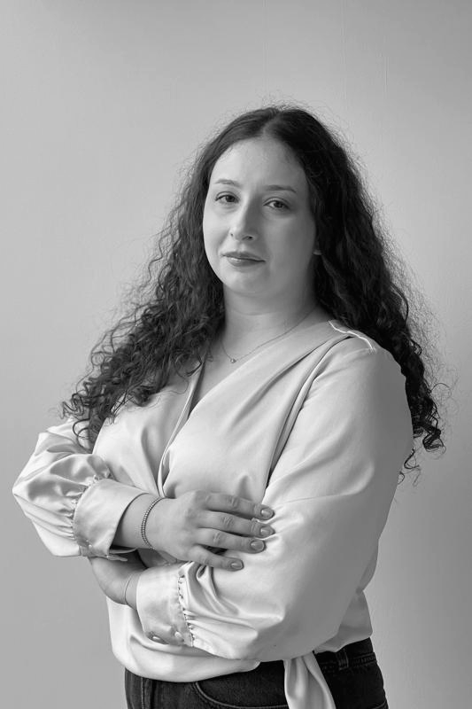 Alexandra Radu_portrait_533 cu 800